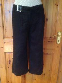 BNWT Size 8 Black Linen Capri Trousers