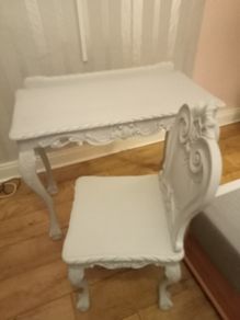 Table chair and mirror
