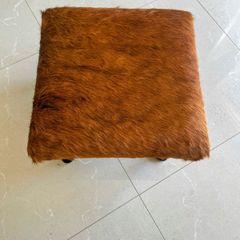 Small stool/pouffe