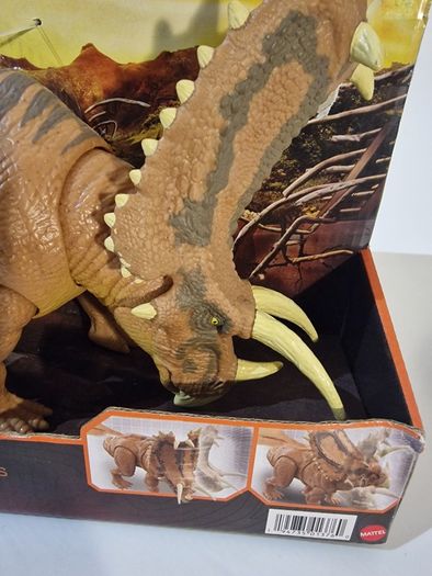 Jurassic World Pentaceratops Mega Destroyers Figure - Brand New