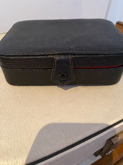Travel set of trinket boxes