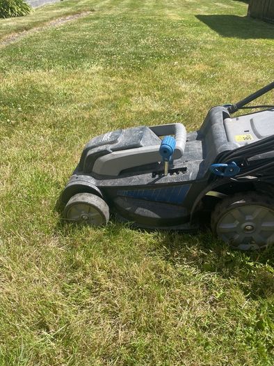 Electric lawnmower by MacAllister