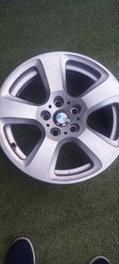 Genuine 17" BMW alloys