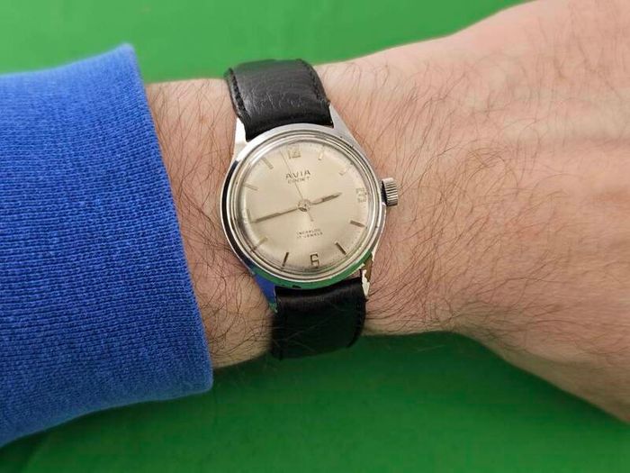 Vintage Swiss Made Avia Cadet Mechanical Wind up Swiss Watch 1960s