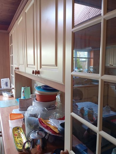 Cream shaker kitchen
