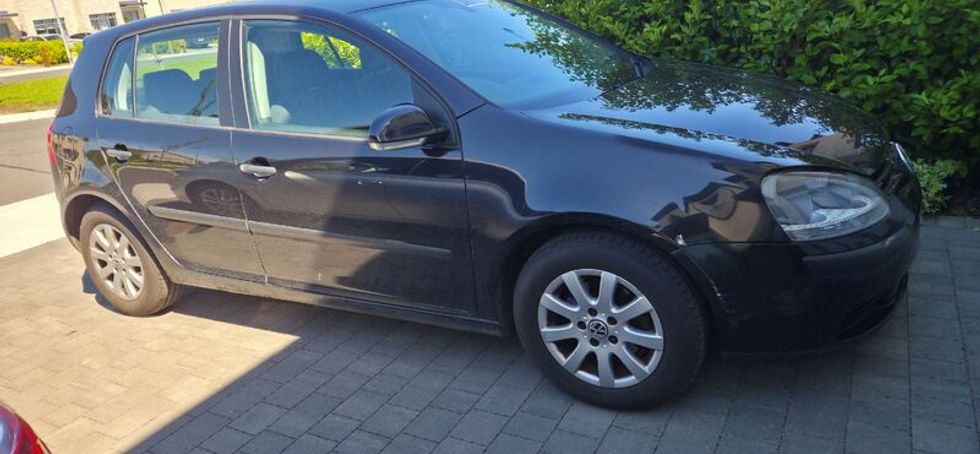 2004 Volkswagen Golf - Read Discription