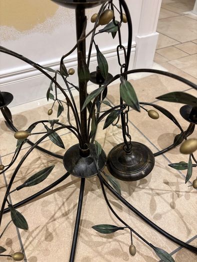 2 chandeliers / ceiling lights