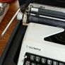 Olympia Typewriter Image 3