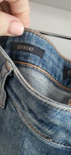 BERSHKA Boyfriend Ripped Jeans Sz 40 (Fit 14-16UK)