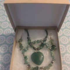Necklace, earrings and bracelet set