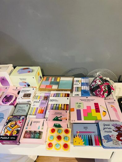 secret santa present pack value 100 euro