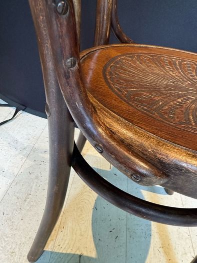 Set of 6 Antique Kohn Mundus Bentwood Dining Chairs