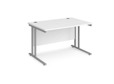 Maestro25 White Office desk 1200x800 Silver Frame Execellent Condition