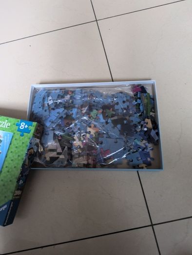 Ravensburger Puzzle 8+ Minecraft.