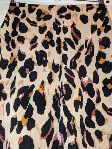 Perfect for Summer. beautiful leopard print, bias cut, midi skirt from Boohoo