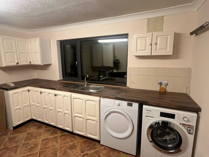 Kitchen cabinets