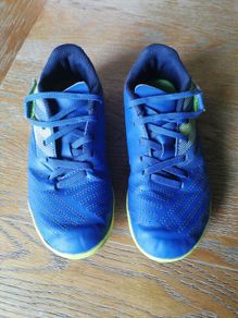 Kids Football boots size c12