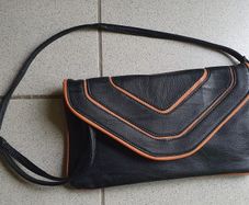 BNWT - A Lovely Shoulder Bag with Wrist Strap - 3 inner Pockets