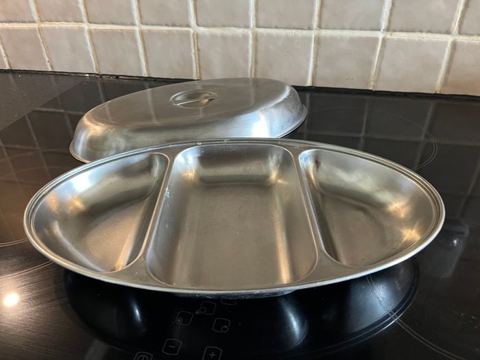 Stainless Steel Serving Dish With Cover