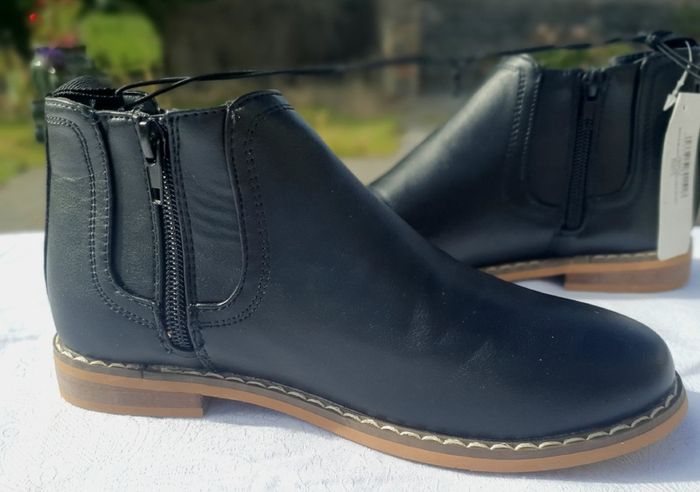 New Tags Fab Black Chelsea Zip Ankle Boots Girl/Boy