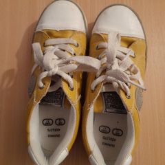 Boys casual shoes