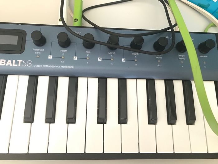 synth cobalt 5 s