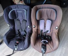 2 x Maxi Cosi Axis 360 car seats