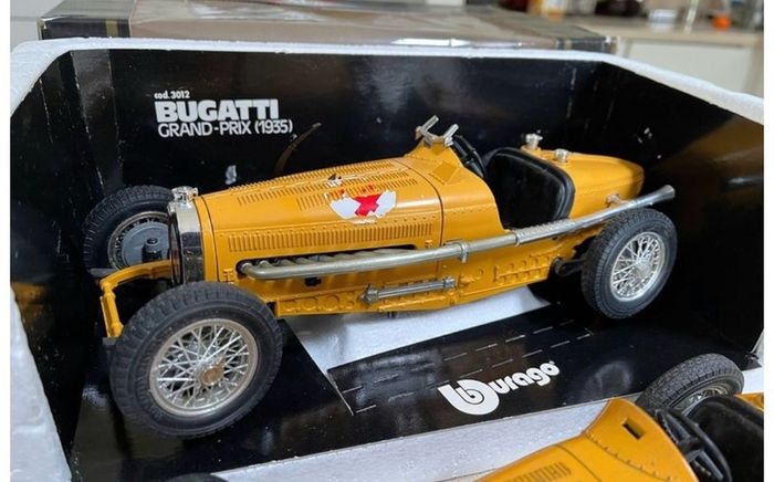 Models Cars Lot 4 1/18 Burago all with Defects