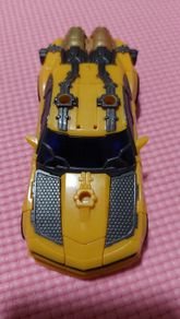 Transformer / toy / bumblebee