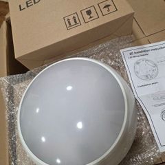 New Bulkhead Led 2d 16w 200-240v Cct: 2700k/4000k