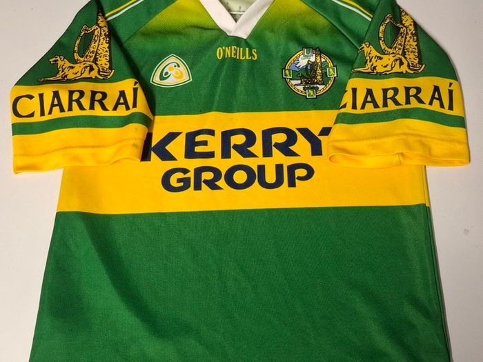 Vintage Kerry GAA (Autographed) O'Neills Gaelic Football Jersey (Youths 10-11 Years) FREE POST