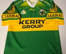 Vintage Kerry GAA (Autographed) O'Neills Gaelic Football Jersey (Youths 10-11 Years) FREE POST