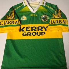 Vintage Kerry GAA (Autographed) O'Neills Gaelic Football Jersey (Youths 10-11 Years) FREE POST