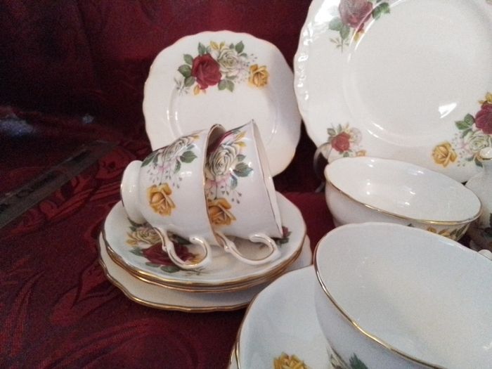 Royal Malvern Twenty one Piece China Teaset