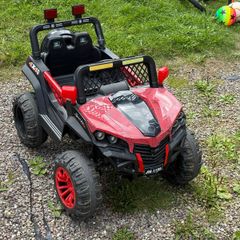 Really fun ride on - jeep 12V 4x4