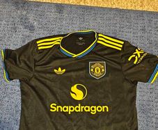manchester united away jersey