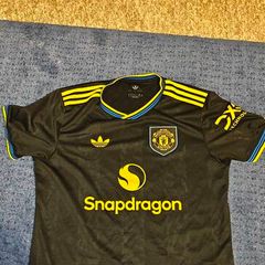 manchester united away jersey