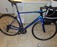 Giant Defy road bike