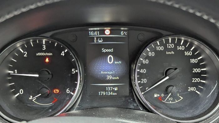 2016 Nissan Qashqai 1.6 Diesel, 1 Owner ,Panoramic Roof
