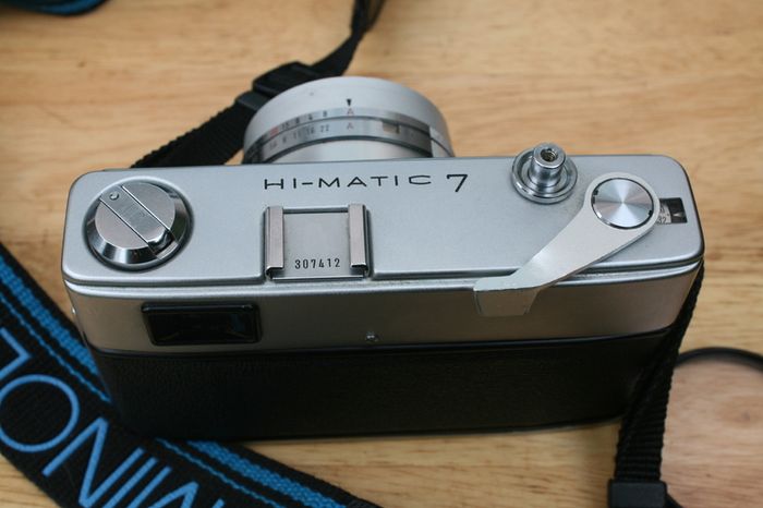 Minolta Hi-Matic 7   35mm Rangefinder Film MF Camera Rokkor-PF 45mm f/1.8 Lens JPN (working)