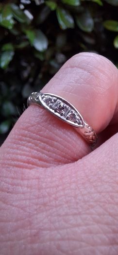 Antique 8ct Gold Diamond Ring