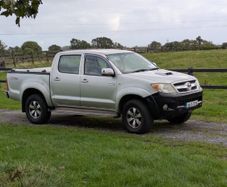 Toyota Hilux 3.0 D-4D Automatic Crew Cab CVRT 4/27