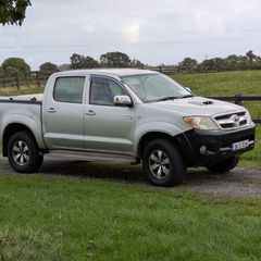 Toyota Hilux 3.0 D-4D Automatic Crew Cab CVRT 4/27