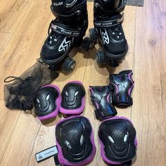 Roller Skates for Kids Adjustable Roller Skates with Light Up Wheels