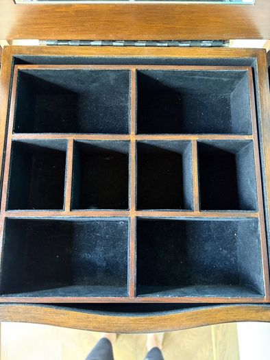 Tall Jewellery Storage Cabinet / Pres