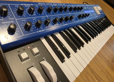 Behringer Wave