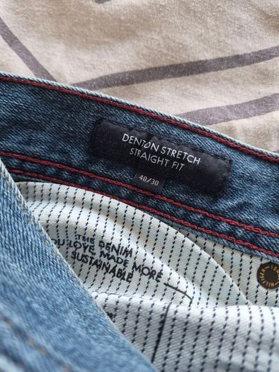 tommy hilfigure jeans