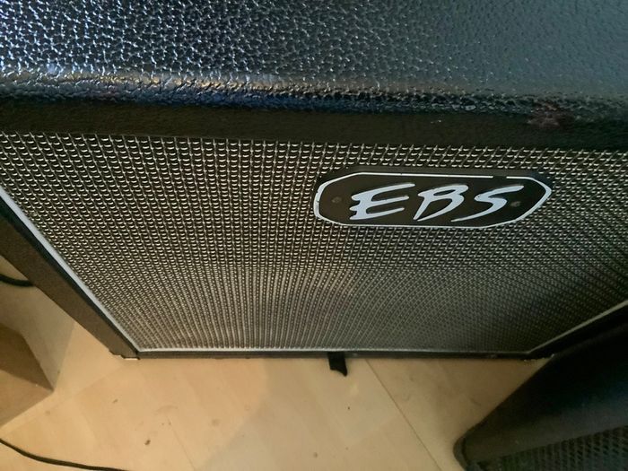 EBS 120 watts bass amp in perfect condition.