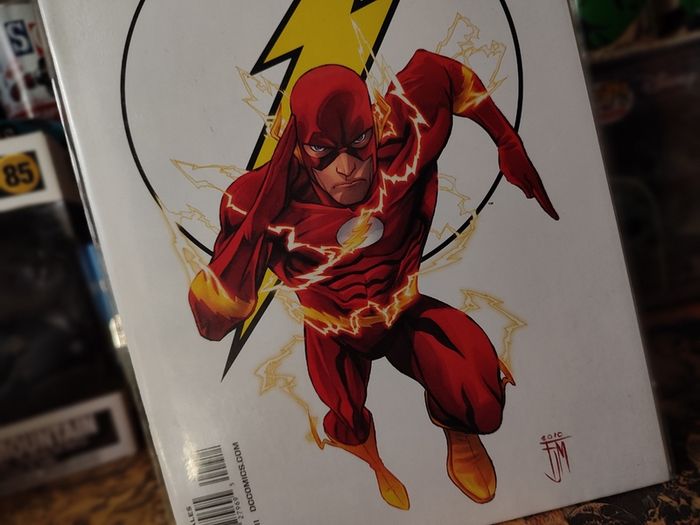 The Flash ! Issue #9 ! Character Themed Cover ! 2011 ! by DC Comics !