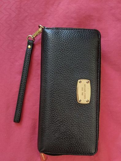 Michael kors designer sleek wallet